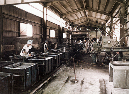 株式会社キョウリツ 昔の製品工場